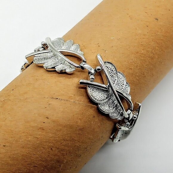 Vintage Sarah Coventry Silver Finish Crossed Swords Link Fashion Bracelet - Picture 1 of 6